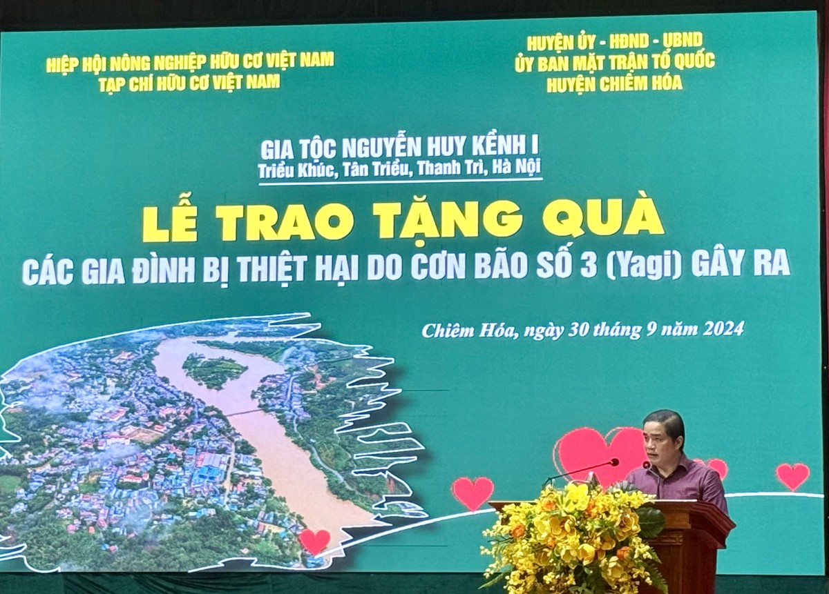 Chung tay chia sẻ khó khăn với người dân Chiêm Hoá bị thiệt hại do cơn bão số 3 Chung tay chia sẻ khó khăn với người dân Chiêm Hoá bị thiệt hại do cơn bão số 3