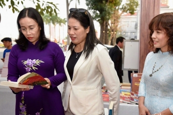 trien lam da nang xua va nay hanh trinh chuyen minh cua thanh pho ben song han