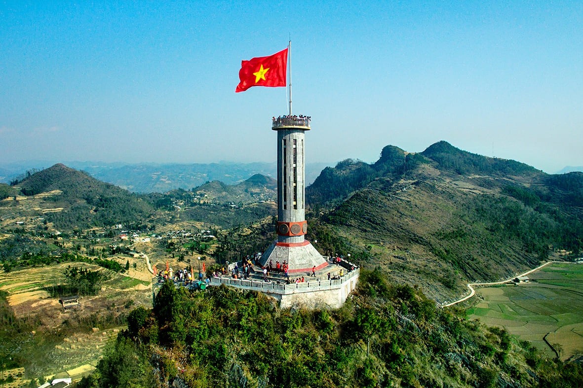 Bản hùng ca của đá và hoa trên công viên địa chất cao nguyên đá Đồng Văn