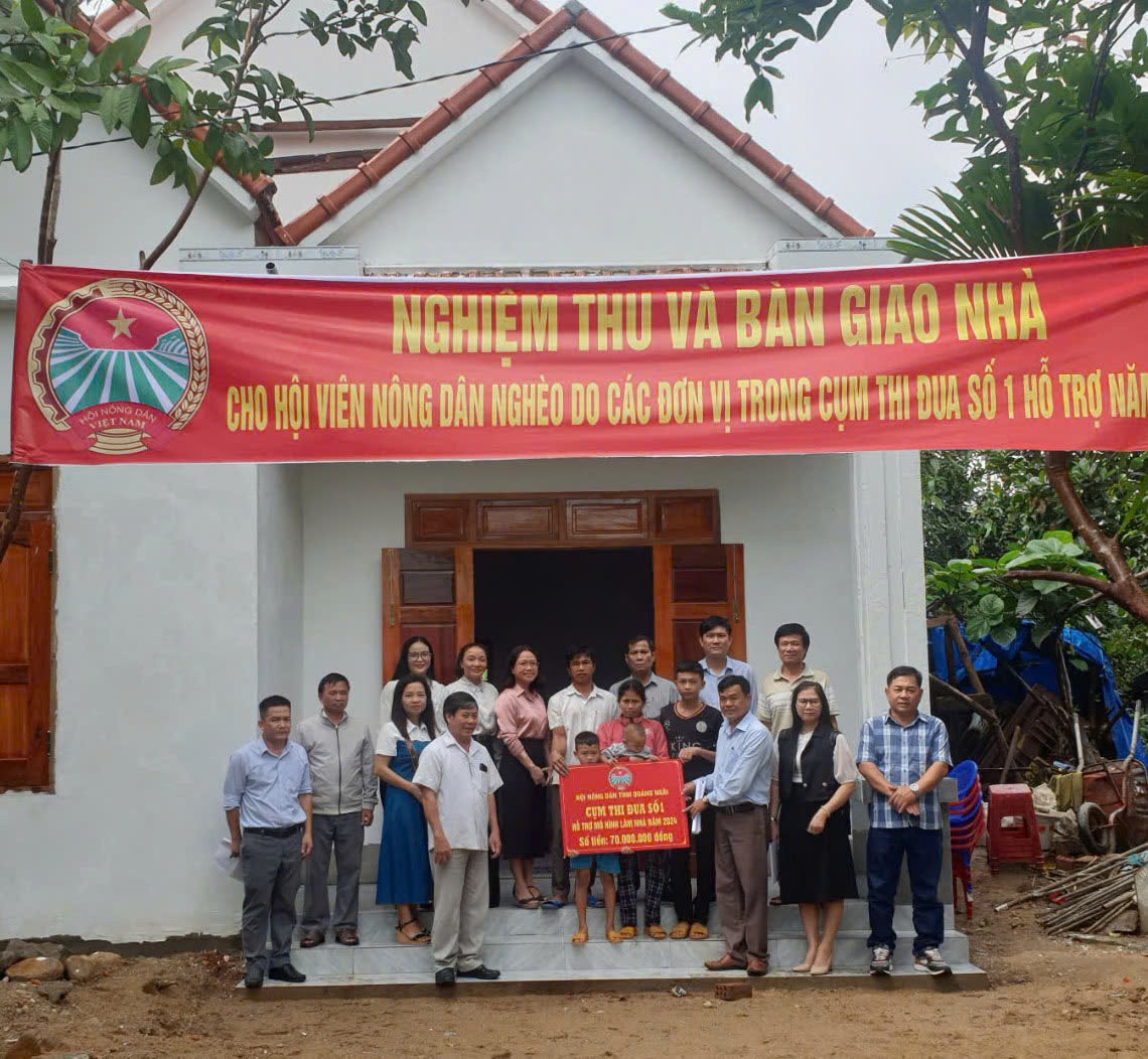 Những “mái ấm nông dân” đầy ắp nghĩa tình