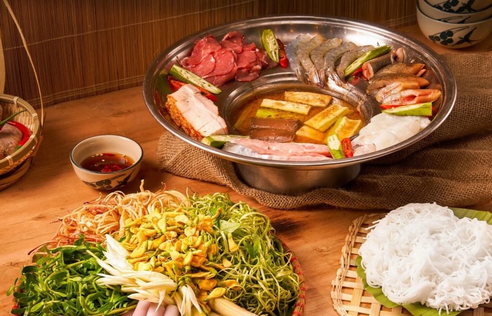 Lẩu mắm miền Tây: Hương vị đất chín rồng, hồn quê sông nước