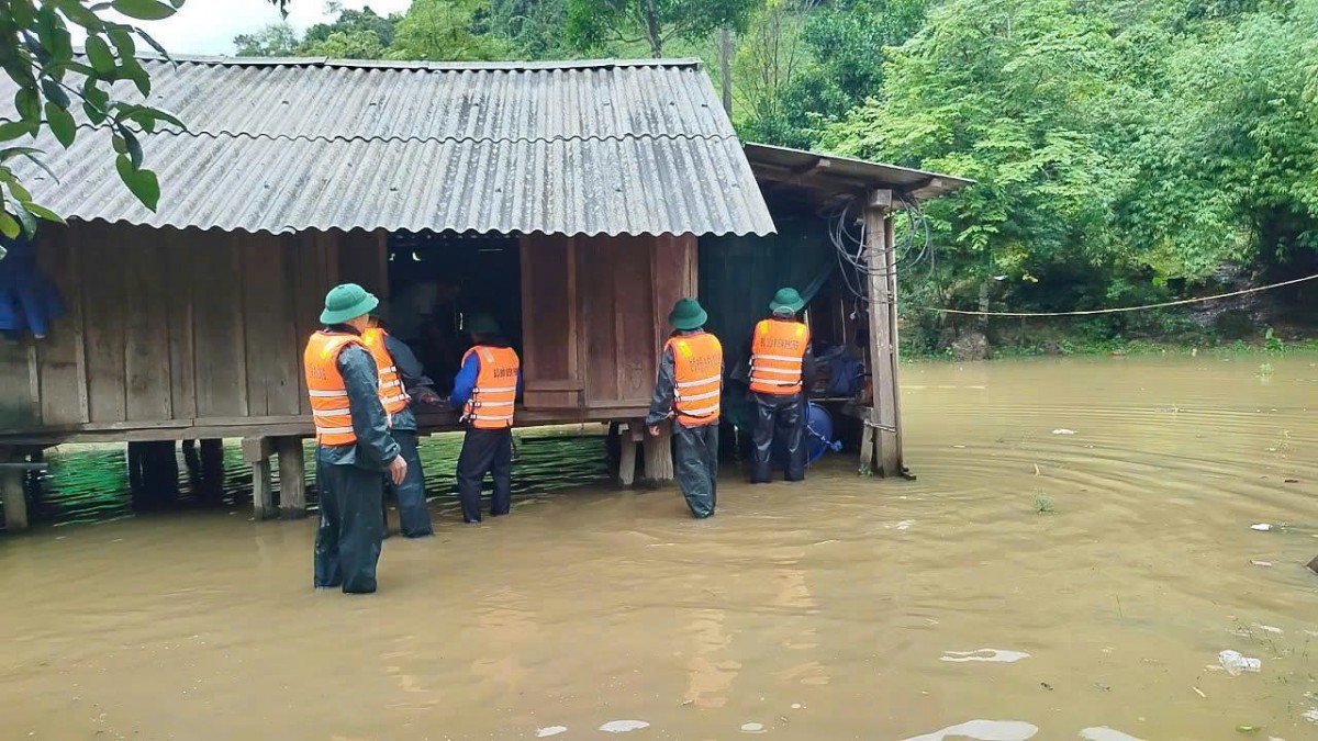 Bão số 1 gây ngập úng nhiều diện tích lúa hè thu ở Quảng Bình