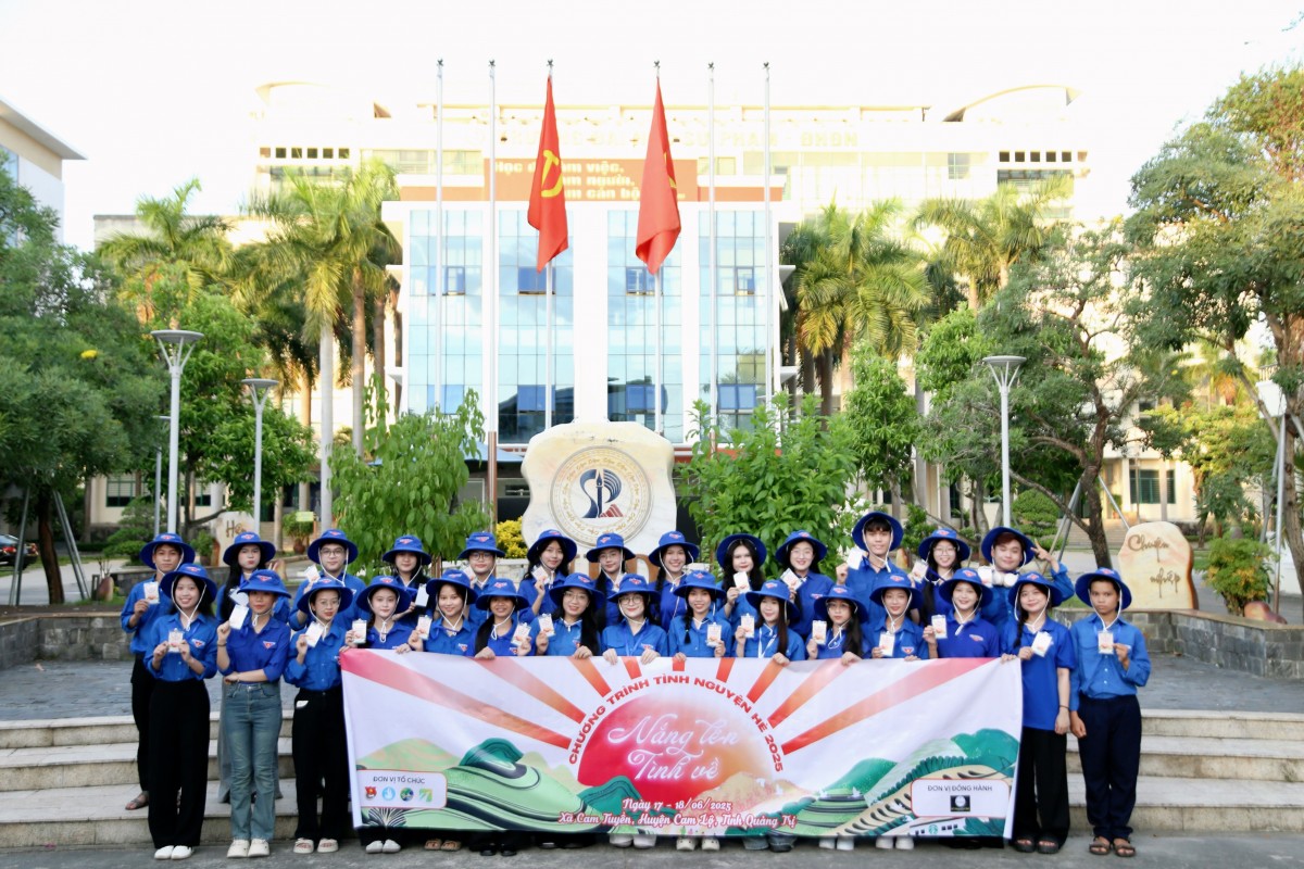 “Nắng lên - Tình về”: Mang hơi ấm thiện nguyện cùng sức trẻ đến với vùng xa “Nắng lên - Tình về”: Mang hơi ấm thiện nguyện cùng sức trẻ đến với vùng xa
