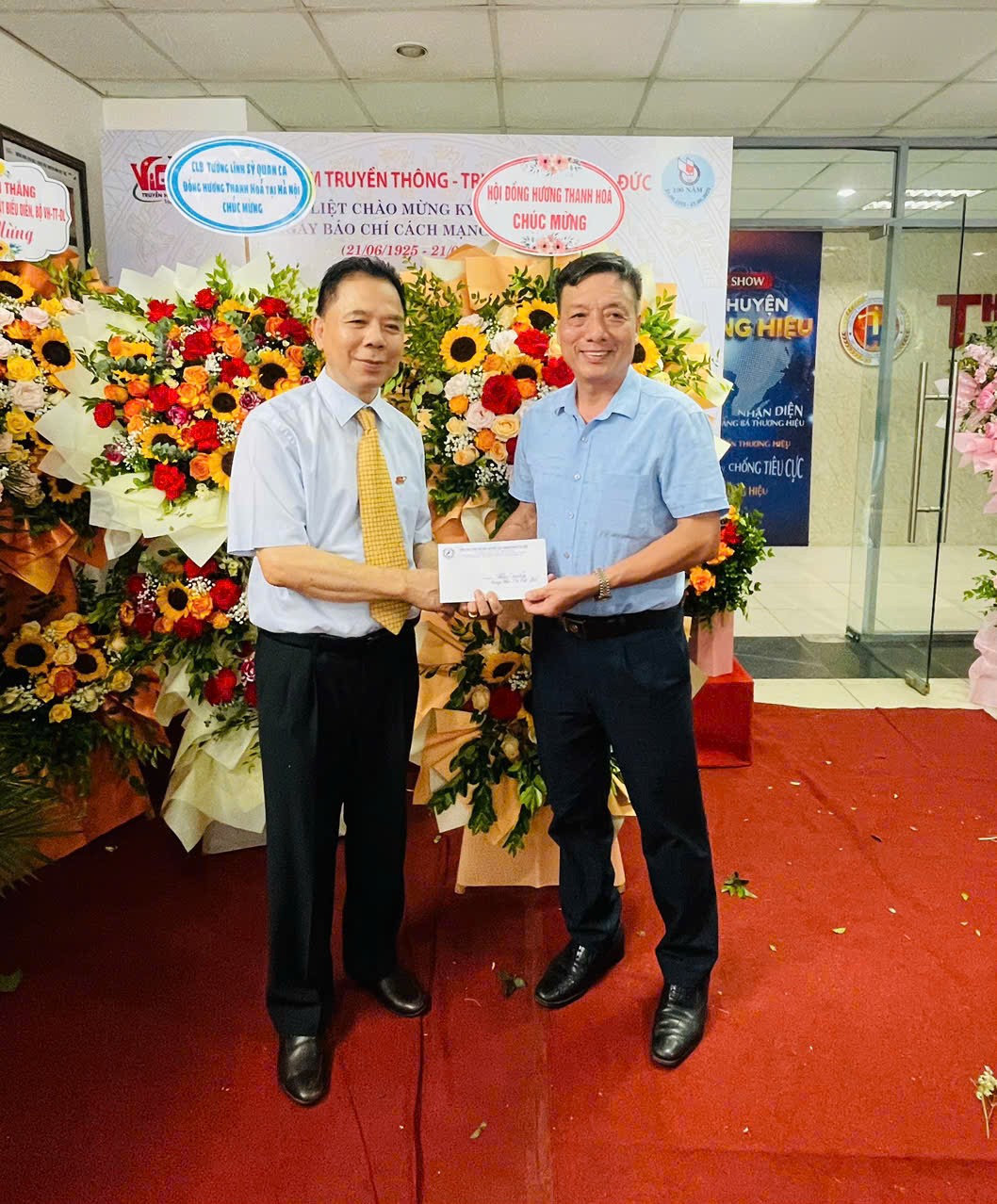 Trung tâm truyền hình Việt- Đức gặp mặt- giao lưu kỷ niệm 100 năm ngày báo chí cách mạng Việt Nam