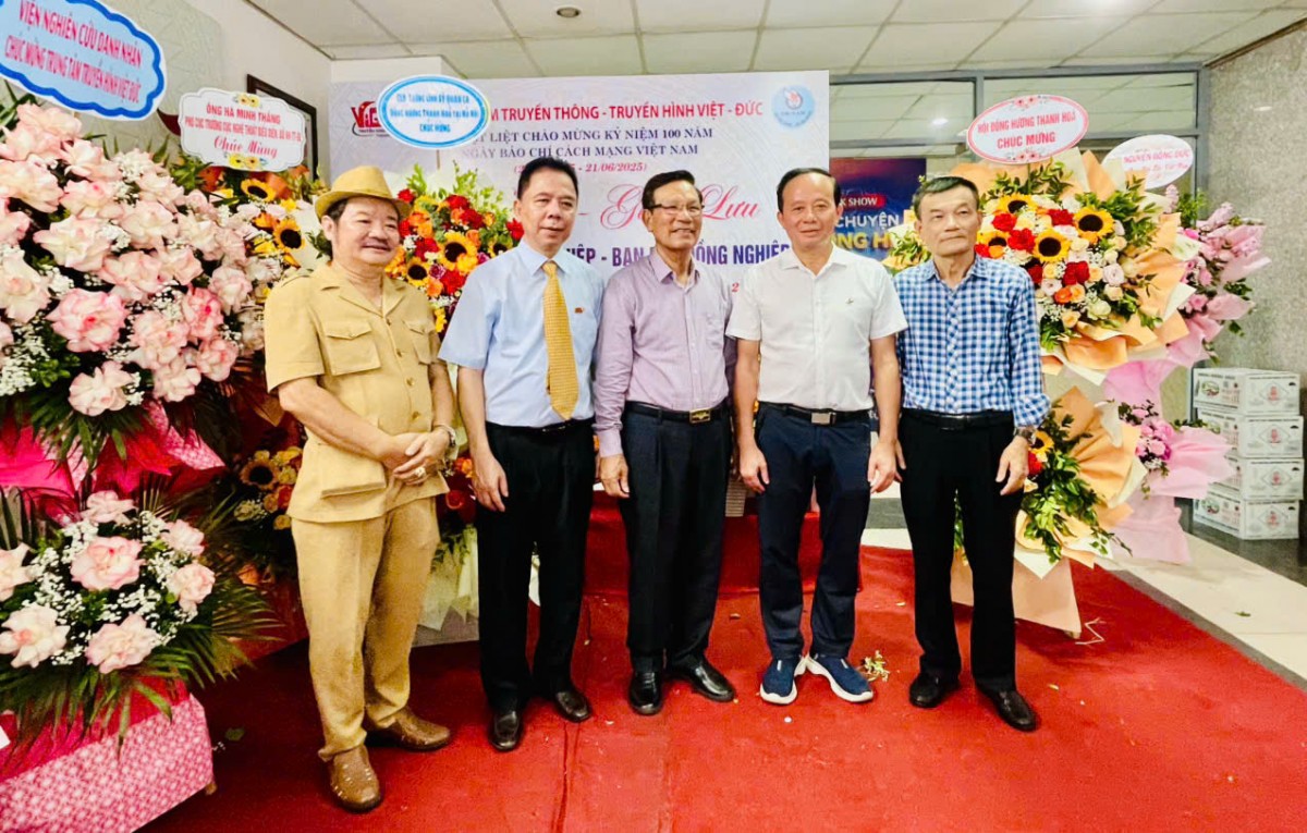 Trung tâm truyền hình Việt- Đức gặp mặt- giao lưu kỷ niệm 100 năm ngày báo chí cách mạng Việt Nam