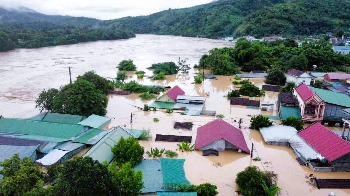 Nghệ An: Mưa lũ khiến 3 người chết, hàng ngàn căn nhà bị ngập, hoa màu thiệt hại nặng nề