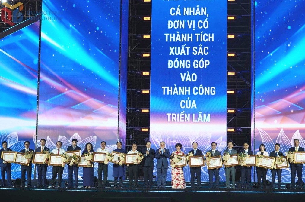 UBND tỉnh Quảng Ninh vinh dự được Thủ tướng Chính phủ tặng Bằng khen