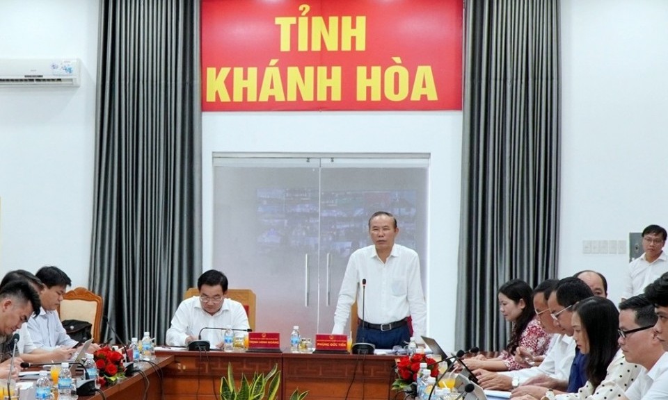 Thứ trưởng Phùng Đức Tiến làm việc với tỉnh Khánh Hòa về vận hành mô hình chính quyền địa phương 2 cấp