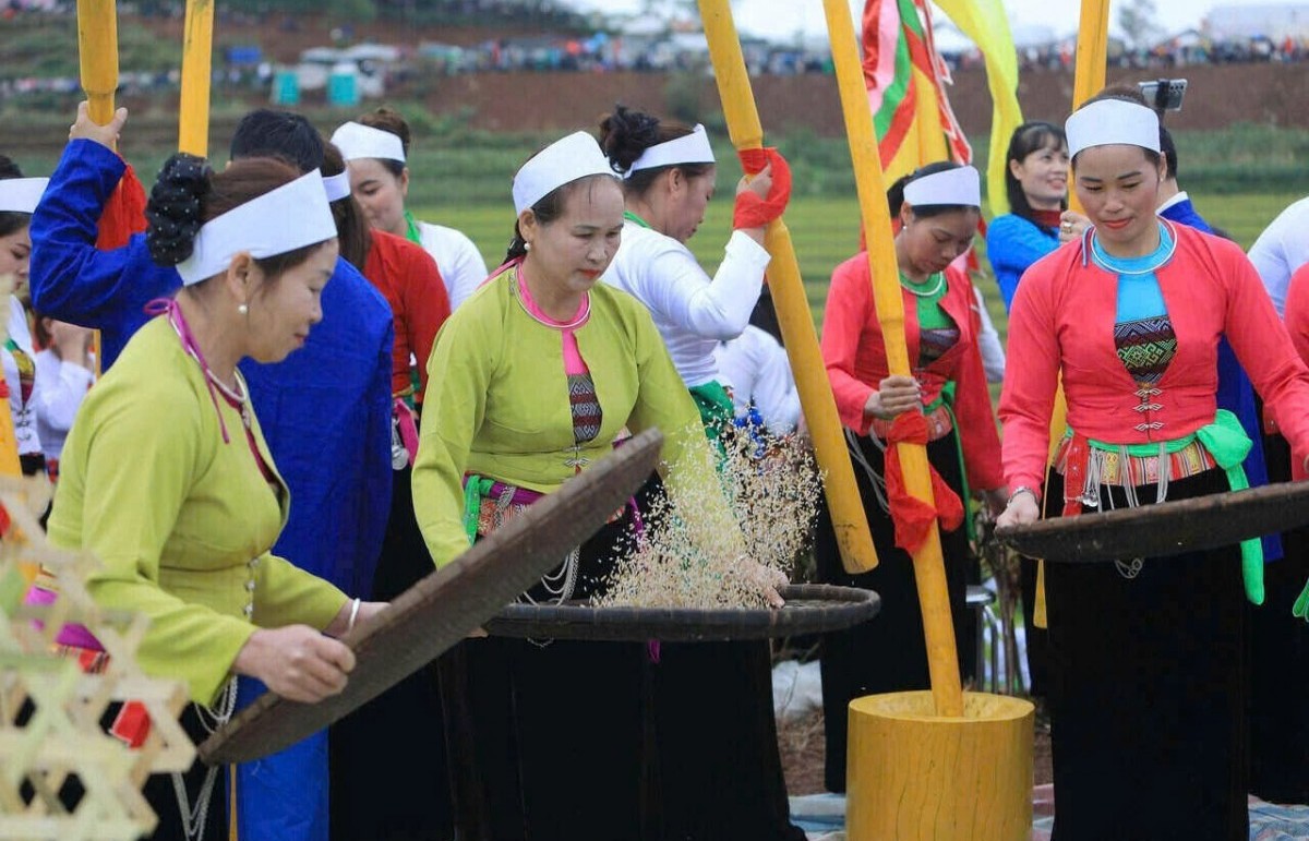 Tôn vinh sắc vàng mùa gặt, lan tỏa bản sắc văn hóa Mường