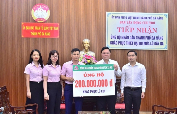 Hành trình vượt núi mang hơi ấm đến người dân xã Trà Tân