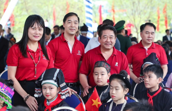 Agribank đồng hành khởi công 4 trường nội trú biên giới Lào Cai và tặng quà cho học sinh khó khăn