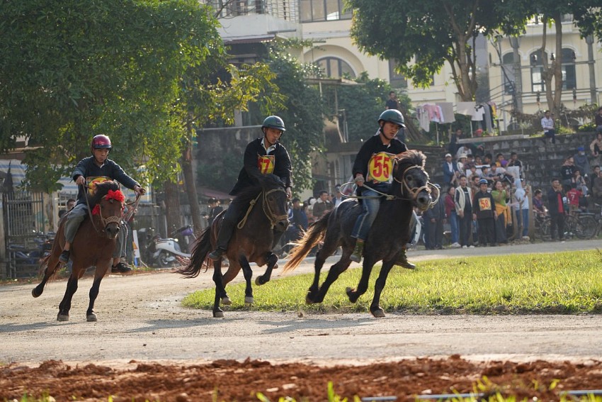 Khai mạc Festival mùa đông “Sắc màu cao nguyên trắng” năm 2025