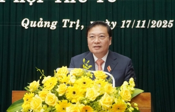 ong le hong vinh duoc bau giu chuc chu tich ubnd tinh quang tri