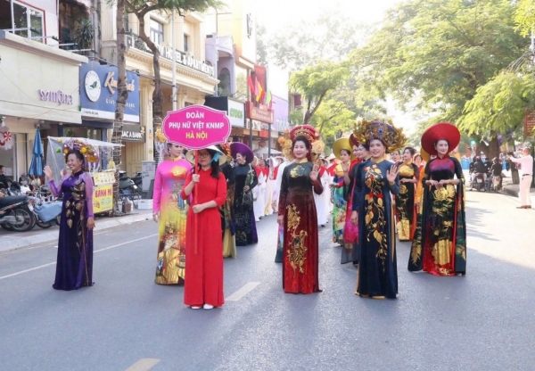 Hải Phòng tổ chức diễu hành – Tôn vinh áo dài Việt Nam