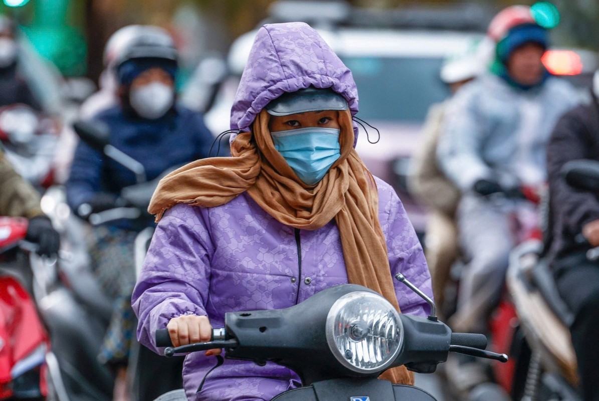 Không khí lạnh tăng cường, thời tiết Hà Nội mưa rét xuống đến 9 độ C