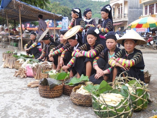 Chợ Tết vùng cao Cao Bằng - Nơi hội tụ giá trị văn hóa đậm đà bản sắc miền Non nước