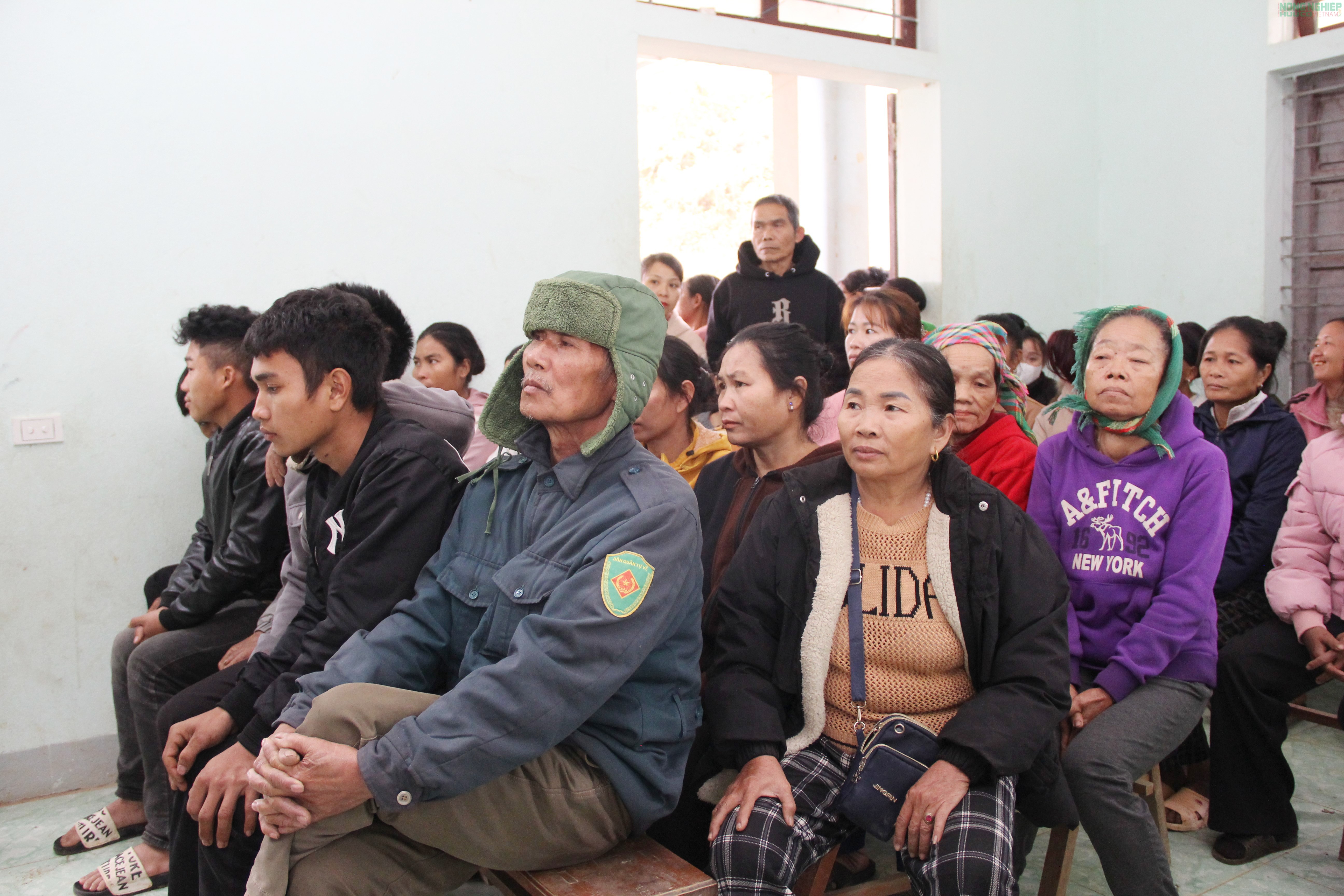 Hàng trăm suất quà Tết gửi gắm yêu thương đến với bà con Đan Lai, xứ Nghệ