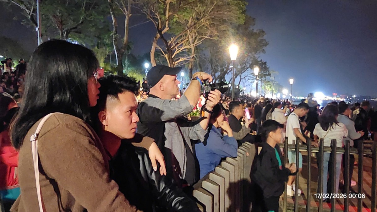 Tp. Huế: Giao thừa Bính Ngọ 2026 - rực rỡ pháo hoa, khát vọng vươn xa