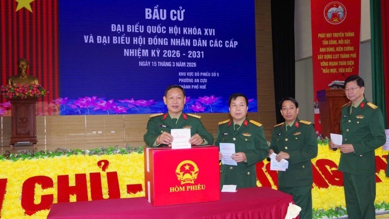 Hoạt động bầu cử diễn ra tại Bộ Chỉ huy Quân sự thành phố