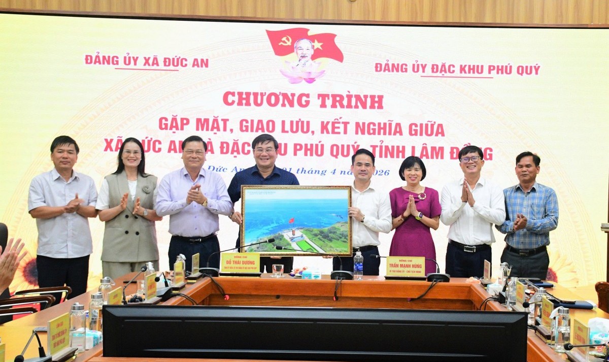 Đảng ủy xã Đức An - Đảng ủy Đặc khu Phú Quý: Giao lưu, kết nghĩa, tăng cường hợp tác phát triển