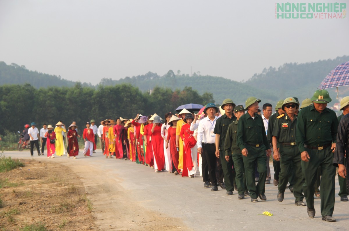 Trang trọng khai hội Đền Canh, xã Bình Minh lần thứ nhất năm 2026