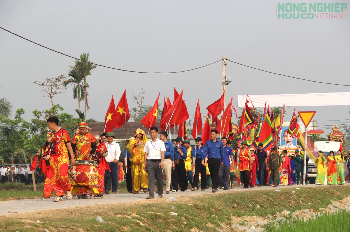 Trang trọng khai hội Đền Canh, xã Bình Minh lần thứ nhất năm 2026