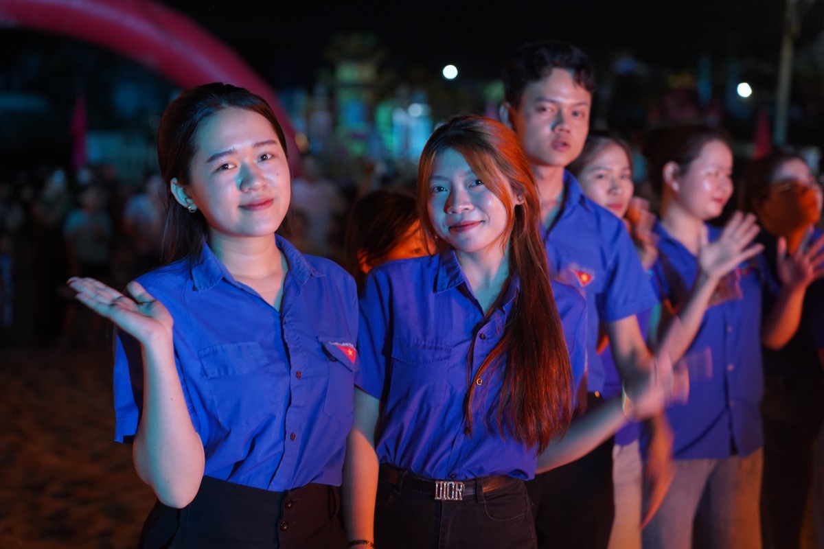 Tuổi trẻ phường Phong Quảng thắp sáng khát vọng biển xanh