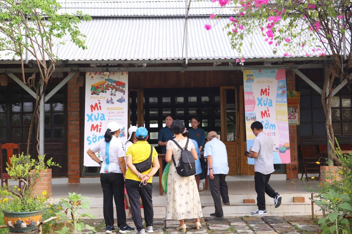 Phiên chợ quê “Mì xưa mì sớm” tái hiện sinh động đời sống làng quê Việt Nam.