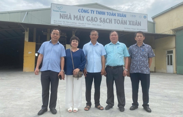 Thúc đẩy mô hình lúa - rươi hữu cơ sinh thái gắn với liên kết “4 nhà” tại Ninh Bình