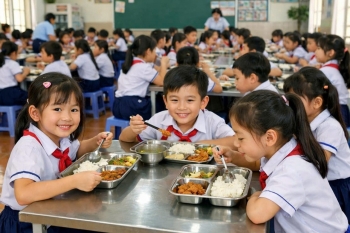 Bộ Y tế yêu cầu tăng cường bảo đảm an toàn thực phẩm trong bữa ăn học đường