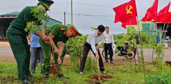 Lâm Đồng tăng cường kết nghĩa, đỡ đầu với các đơn vị Bộ đội Biên phòng