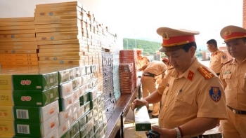 Tp. Huế tăng cường chống buôn lậu, vận chuyển và sử dụng trái phép thuốc lá