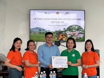 Trao chứng nhận hữu cơ PGS cho các hợp tác xã ở tỉnh Phú Thọ và Sơn La